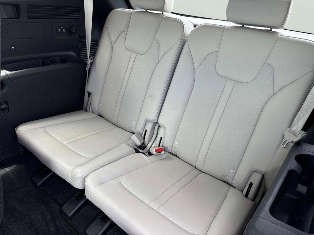 used 2023 Kia Sorento car, priced at $31,099