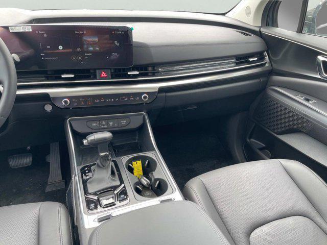 new 2025 Kia Carnival car, priced at $50,000