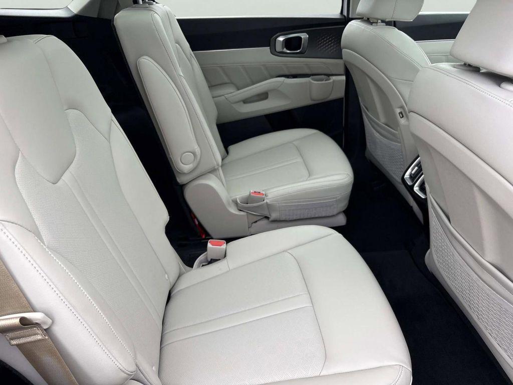 used 2023 Kia Sorento car, priced at $31,399