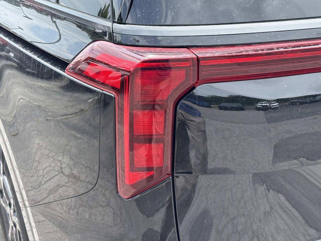 new 2027 Kia Carnival car, priced at $48,999