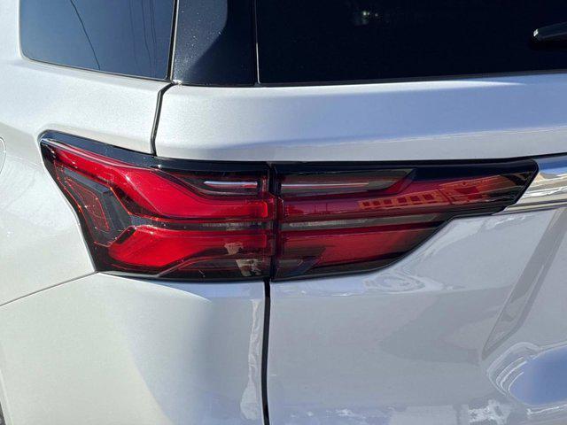 used 2023 Chevrolet Traverse car, priced at $37,500