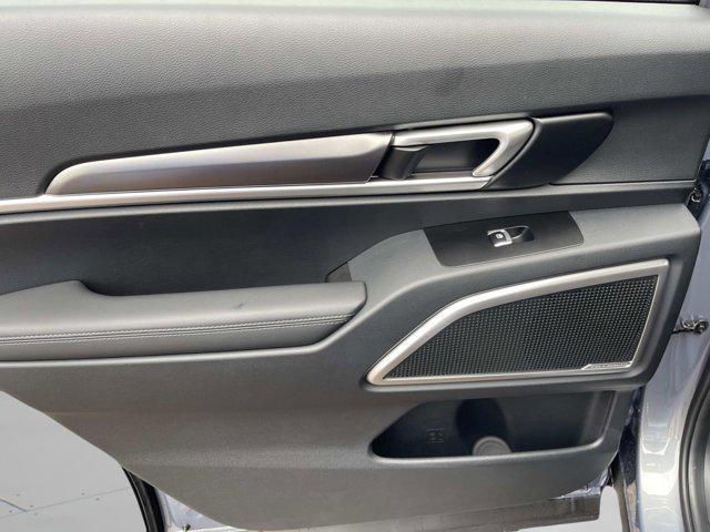 new 2025 Kia Telluride car, priced at $40,200