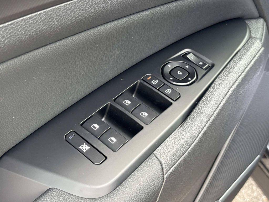 new 2027 Kia Sportage Hybrid car, priced at $42,870