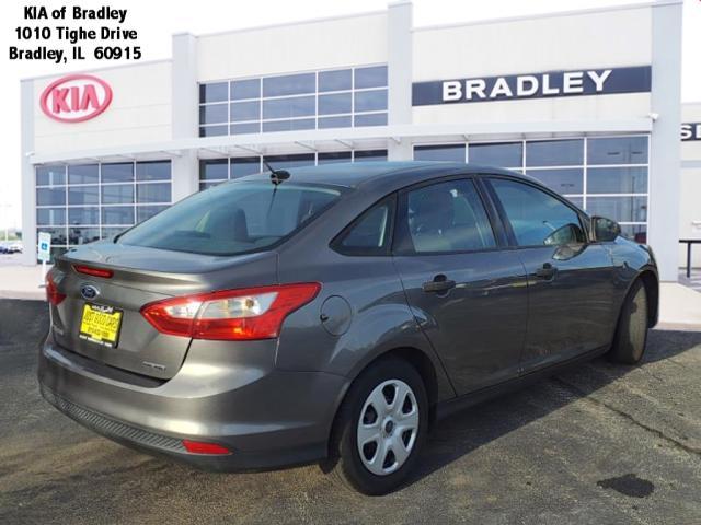 2013 Grey Ford Focus