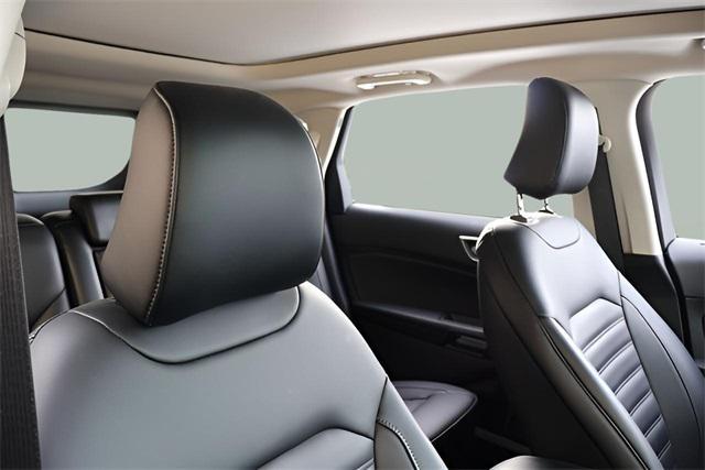 used 2024 Ford Edge car, priced at $30,499