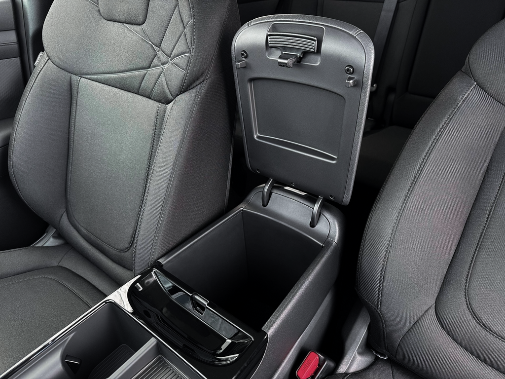 new 2026 Hyundai TUCSON Hybrid car, priced at $32,995