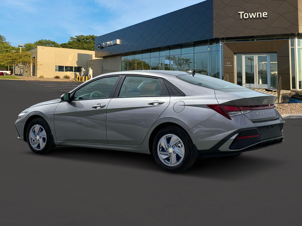new 2025 Hyundai Elantra car, priced at $23,018