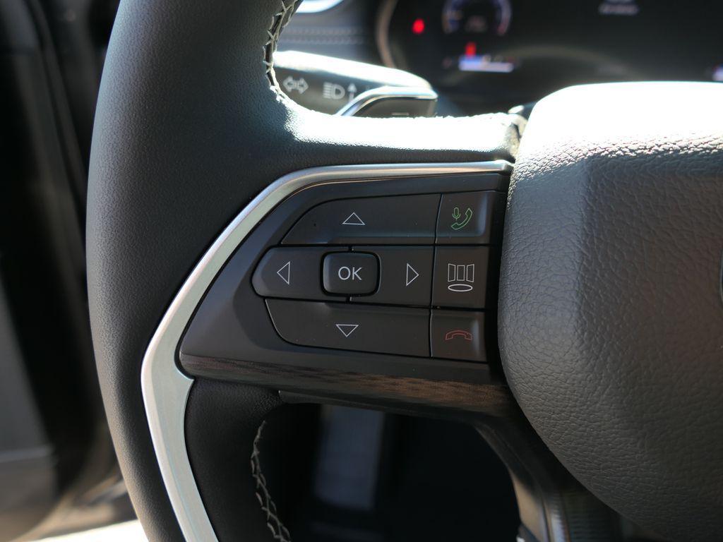 used 2025 Jeep Grand Cherokee car, priced at $35,000