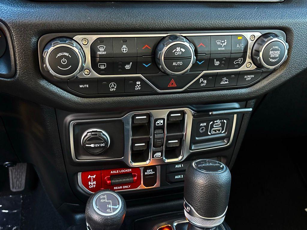 new 2026 Jeep Gladiator car, priced at $51,947