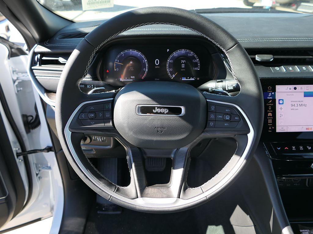 new 2026 Jeep Grand Cherokee car, priced at $48,825