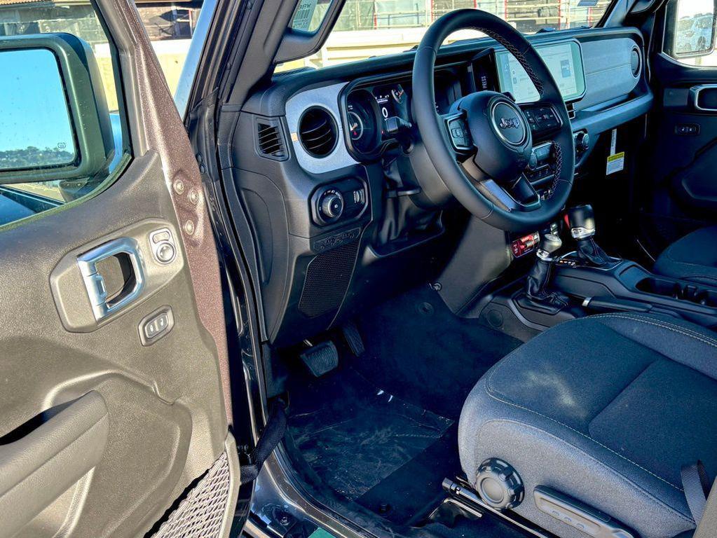 new 2026 Jeep Wrangler car, priced at $48,289