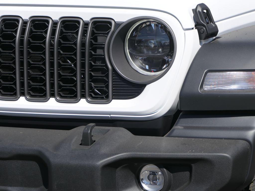 new 2026 Jeep Wrangler car, priced at $44,658