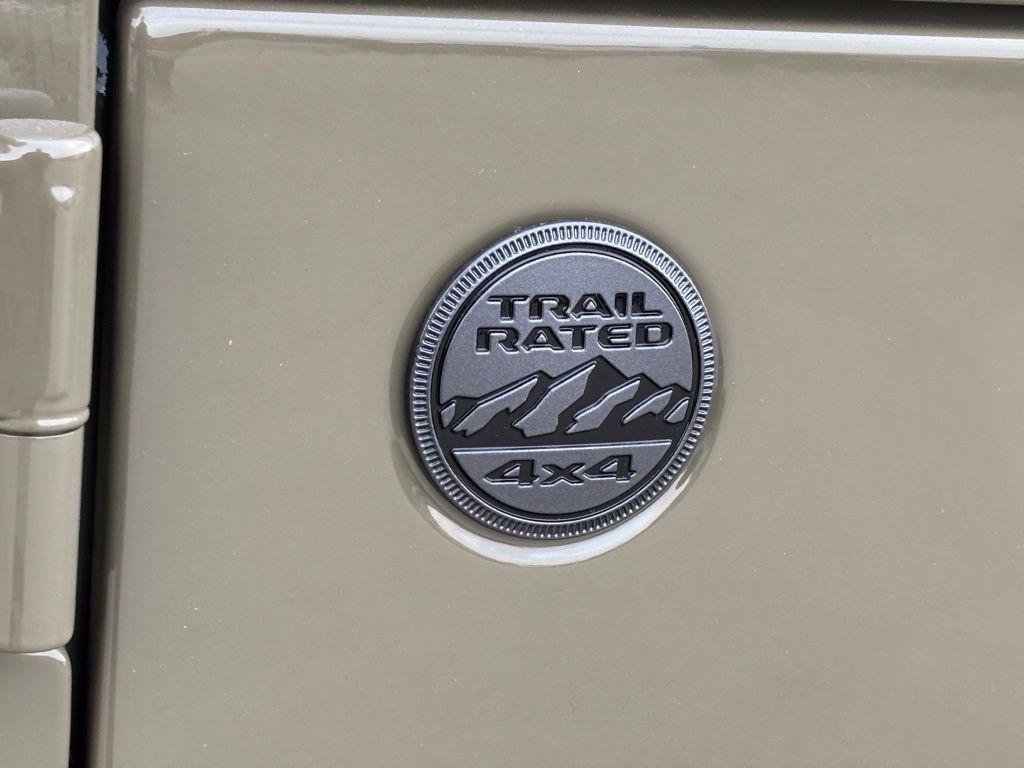 new 2026 Jeep Gladiator car, priced at $46,517