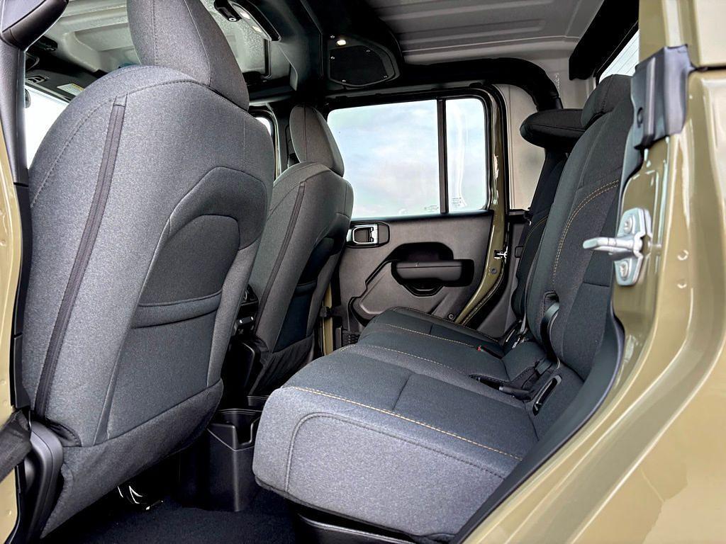 new 2026 Jeep Gladiator car, priced at $42,314