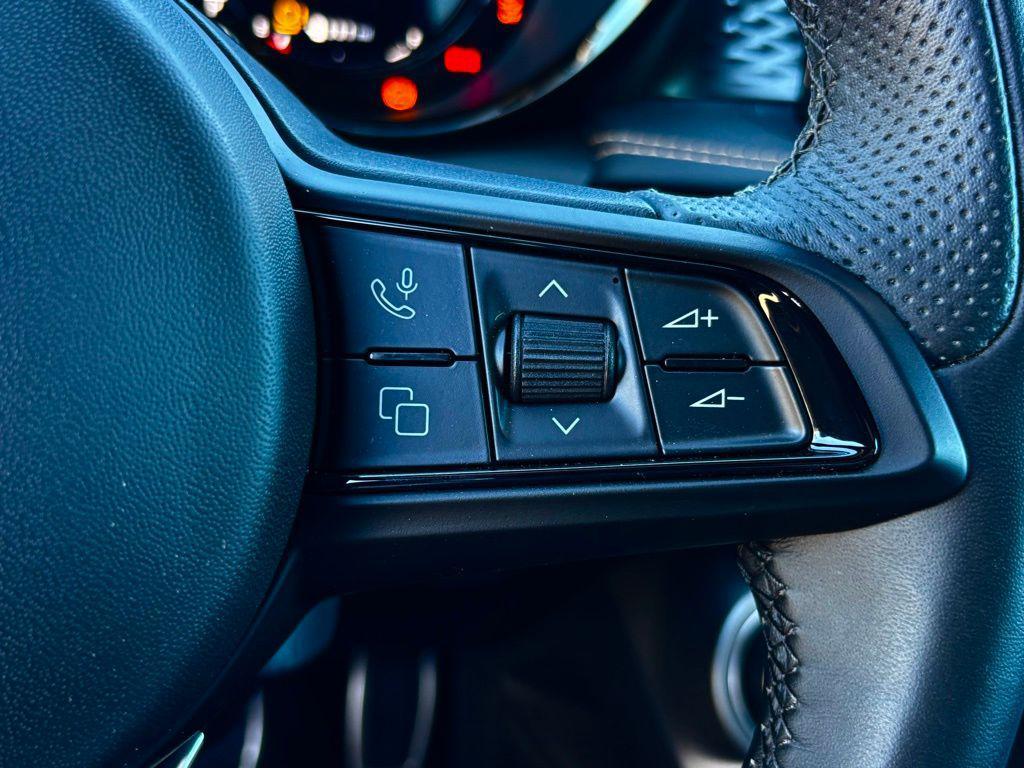 new 2025 Alfa Romeo Tonale car