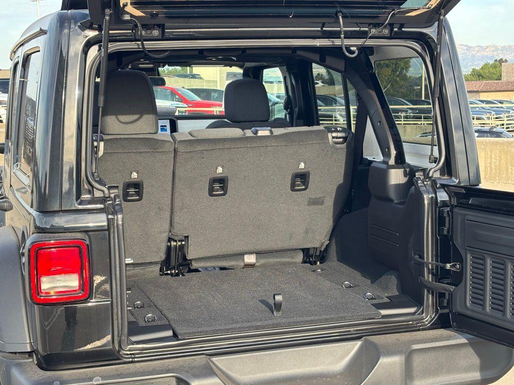 new 2026 Jeep Wrangler car, priced at $46,237