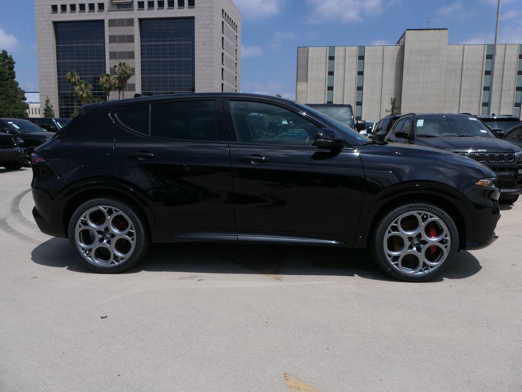new 2025 Alfa Romeo Tonale car