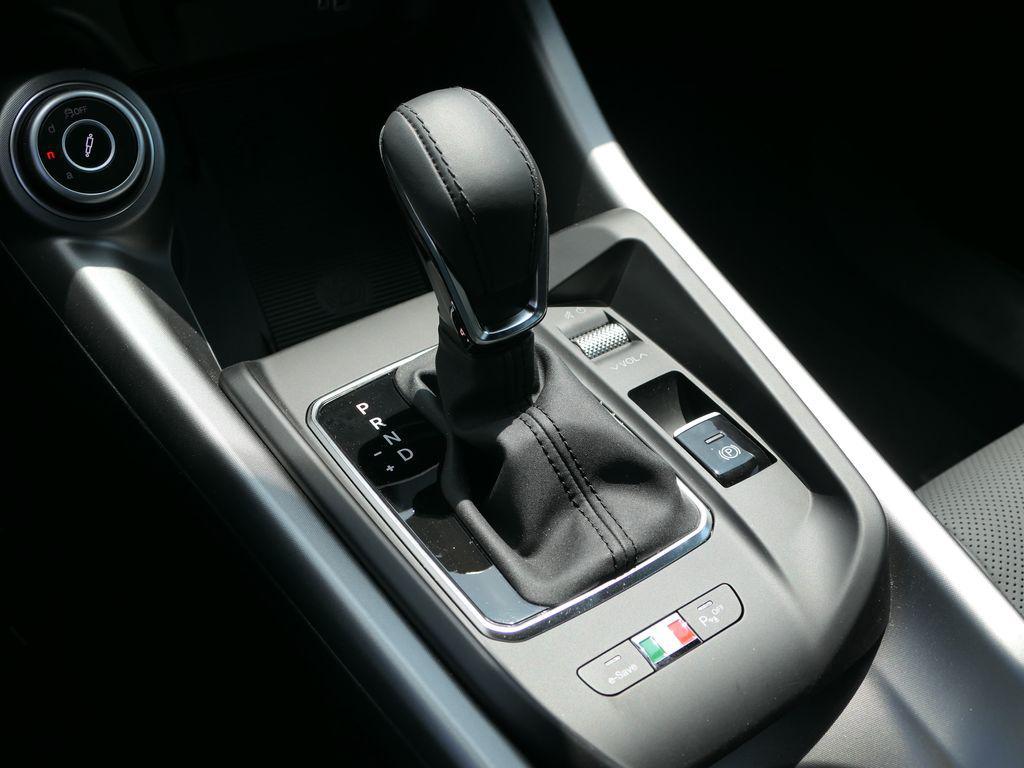 new 2025 Alfa Romeo Tonale car