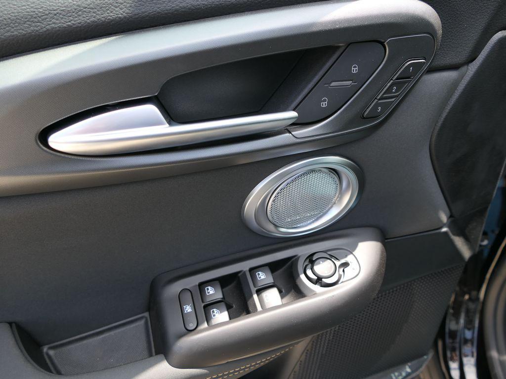 new 2025 Alfa Romeo Tonale car