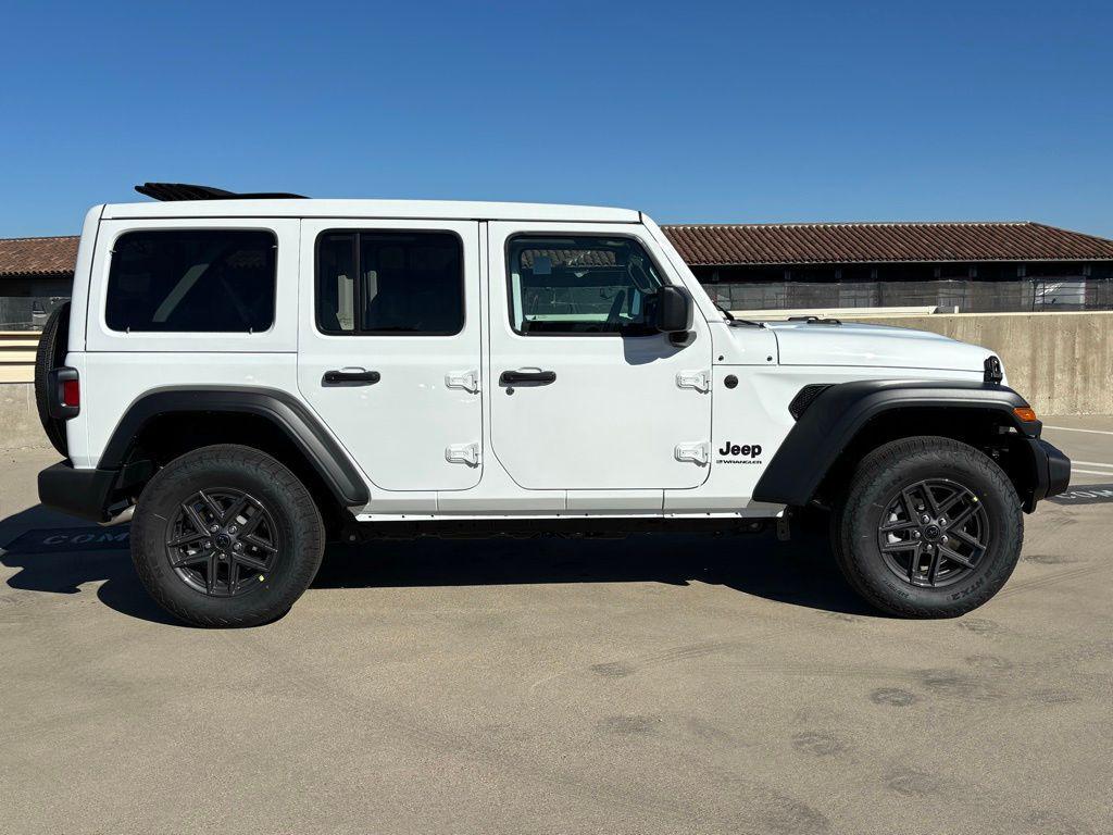 new 2026 Jeep Wrangler car, priced at $43,684