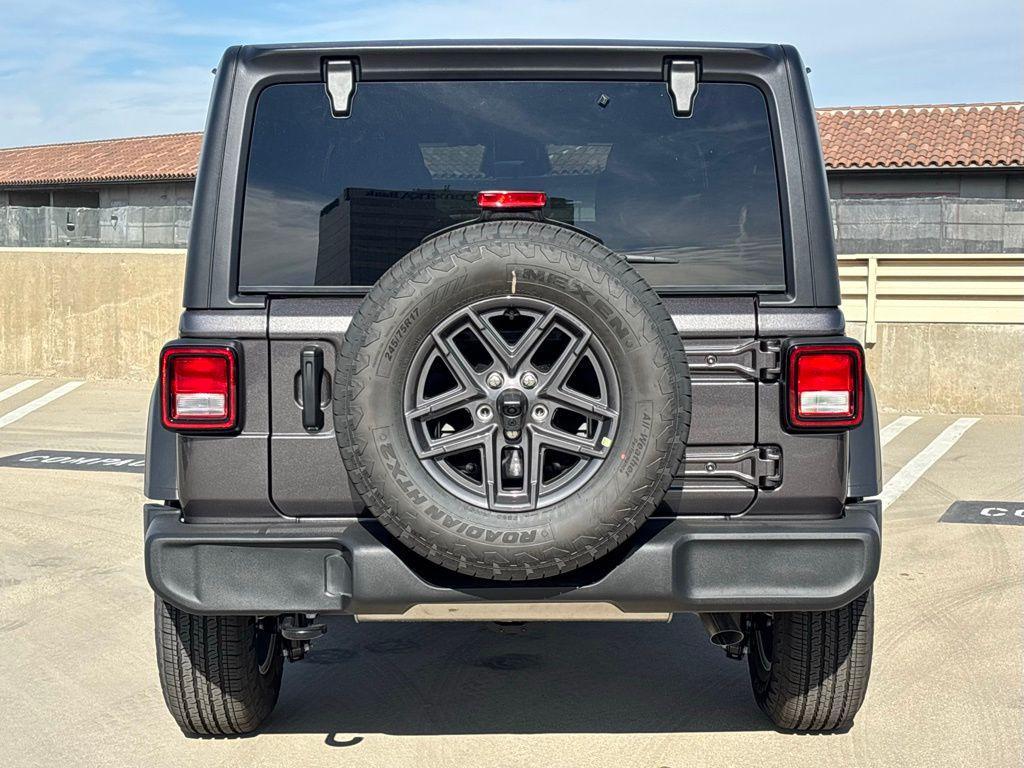 new 2026 Jeep Wrangler car, priced at $43,644
