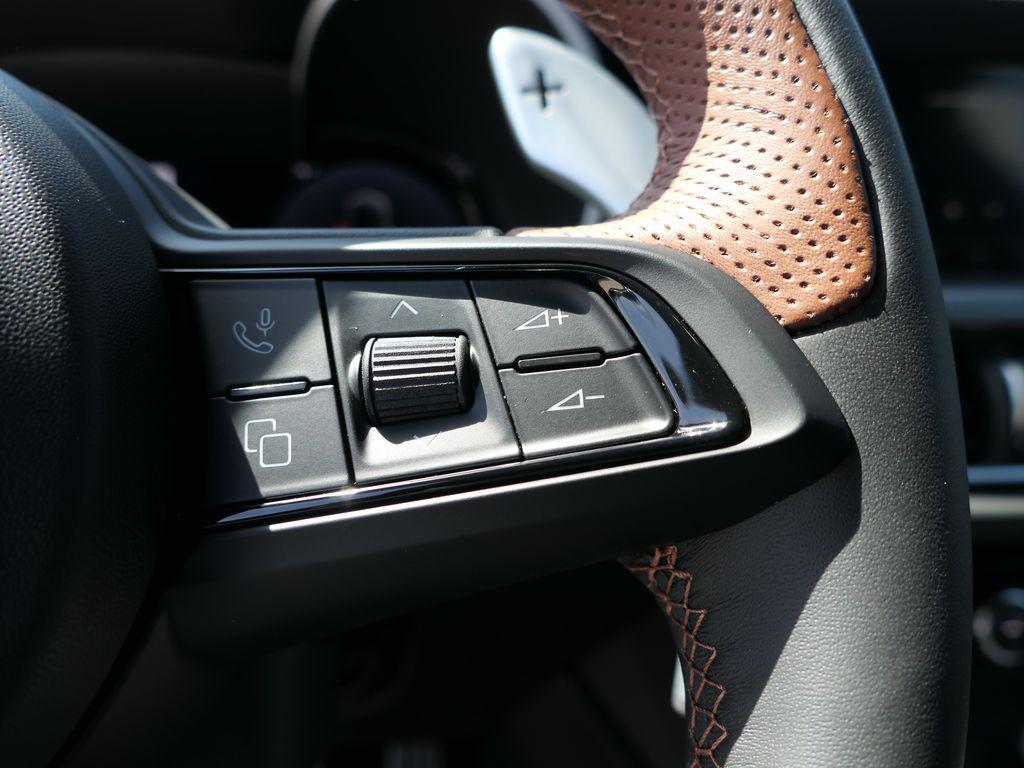 new 2025 Alfa Romeo Stelvio car