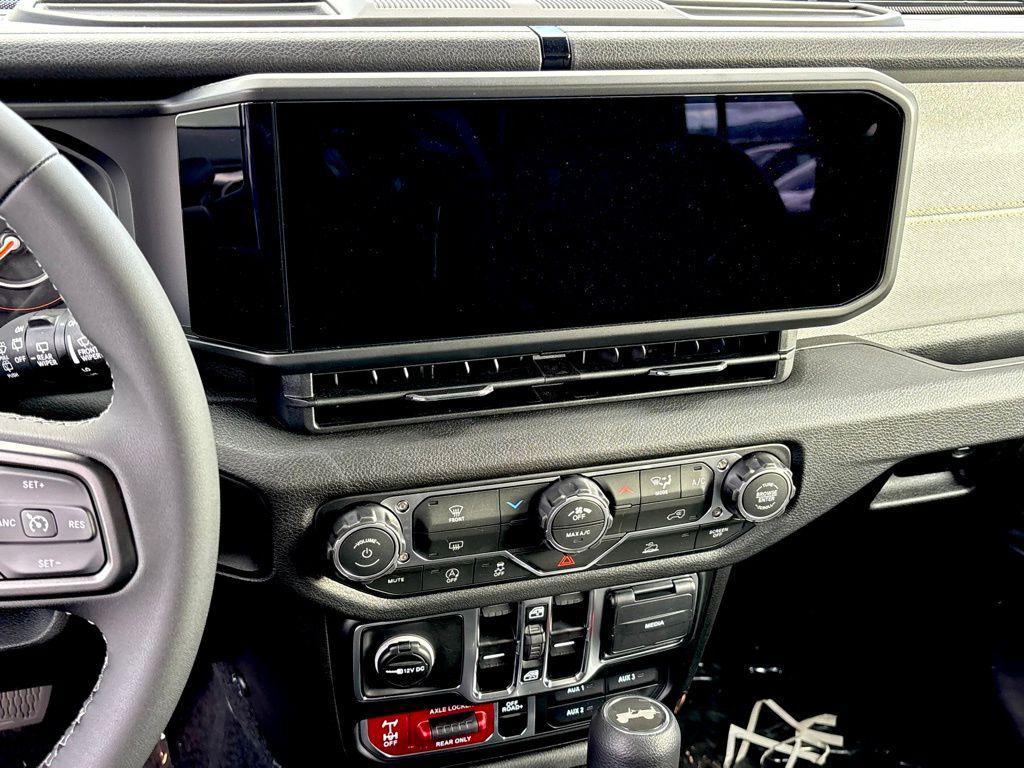 new 2026 Jeep Wrangler car, priced at $48,394