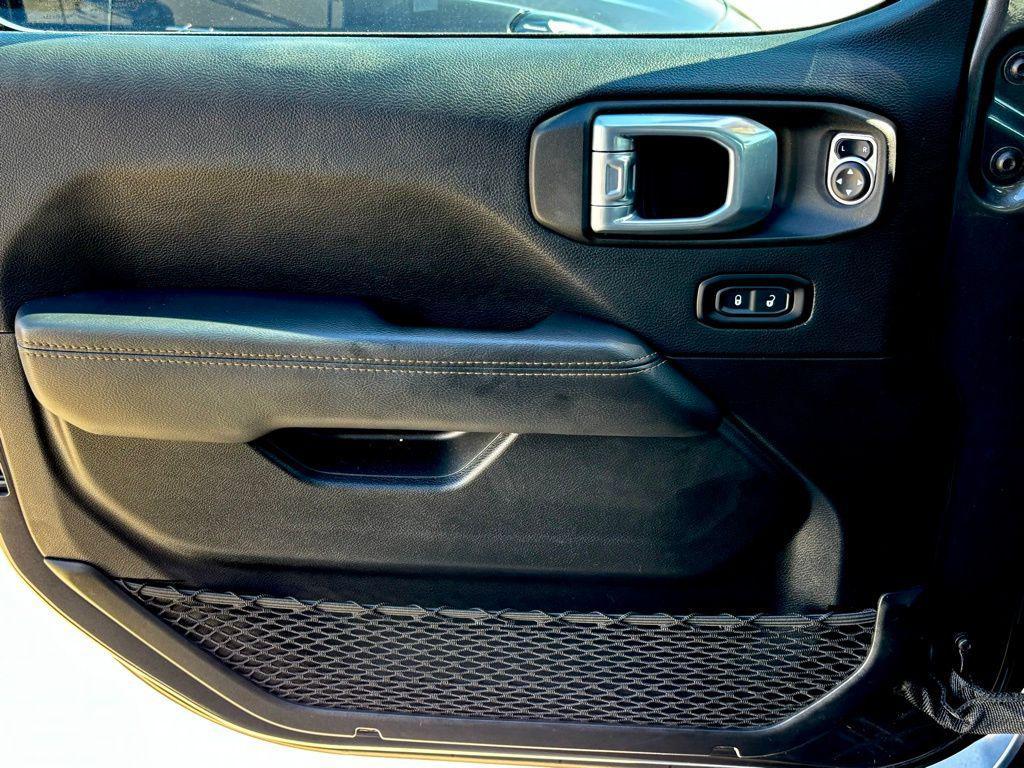 used 2021 Jeep Gladiator car, priced at $32,000