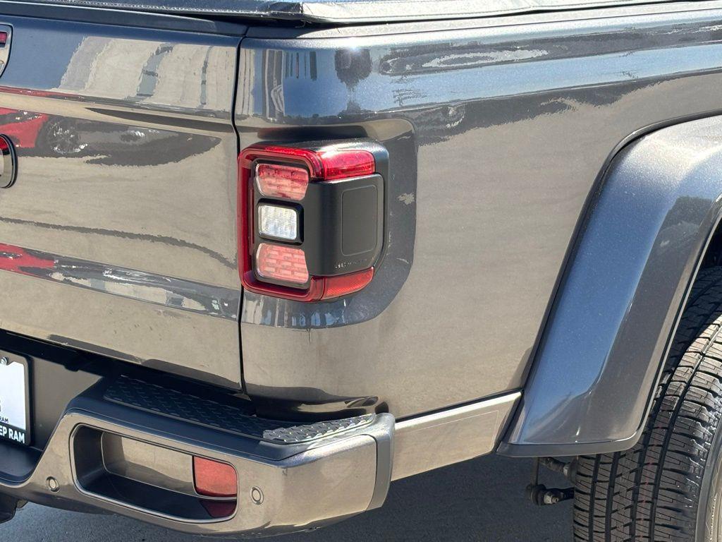 used 2021 Jeep Gladiator car, priced at $32,000