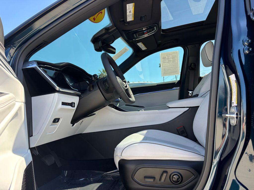 used 2025 Jeep Wagoneer S car, priced at $43,500