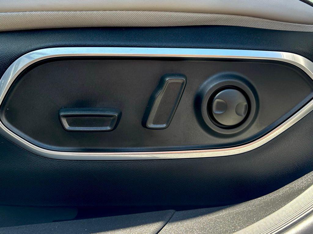 used 2025 Jeep Wagoneer S car, priced at $42,000