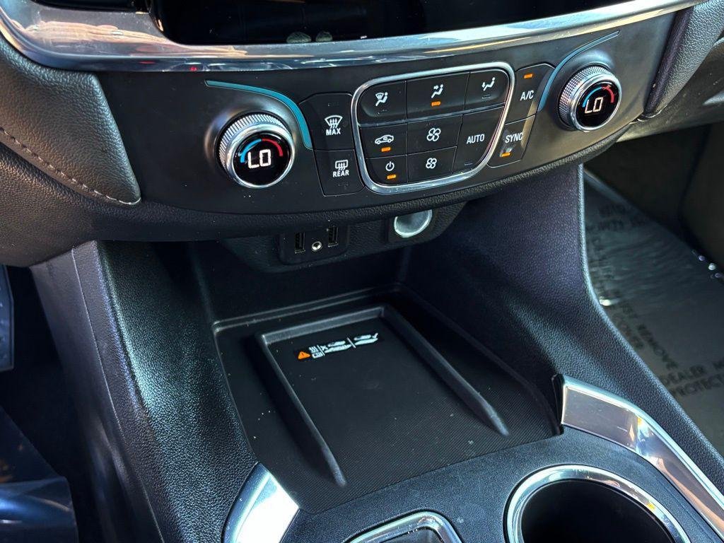 used 2023 Chevrolet Traverse car, priced at $25,000