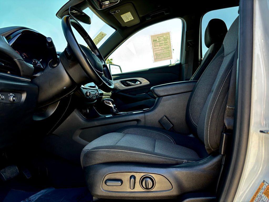 used 2023 Chevrolet Traverse car, priced at $25,000