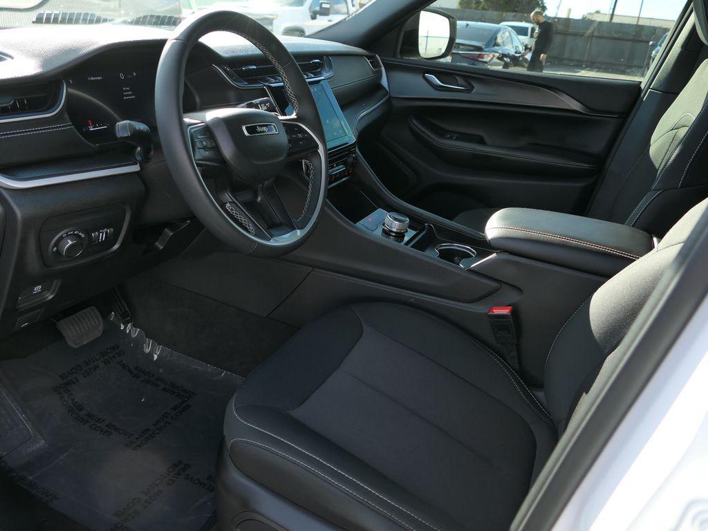 used 2024 Jeep Grand Cherokee car, priced at $29,000