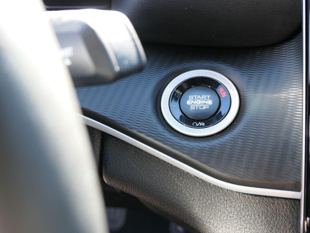 used 2025 Jeep Grand Cherokee car, priced at $34,500