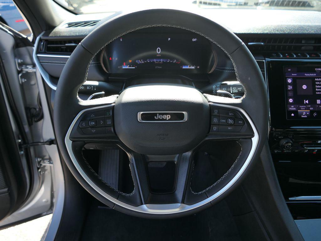 used 2025 Jeep Grand Cherokee car, priced at $34,500