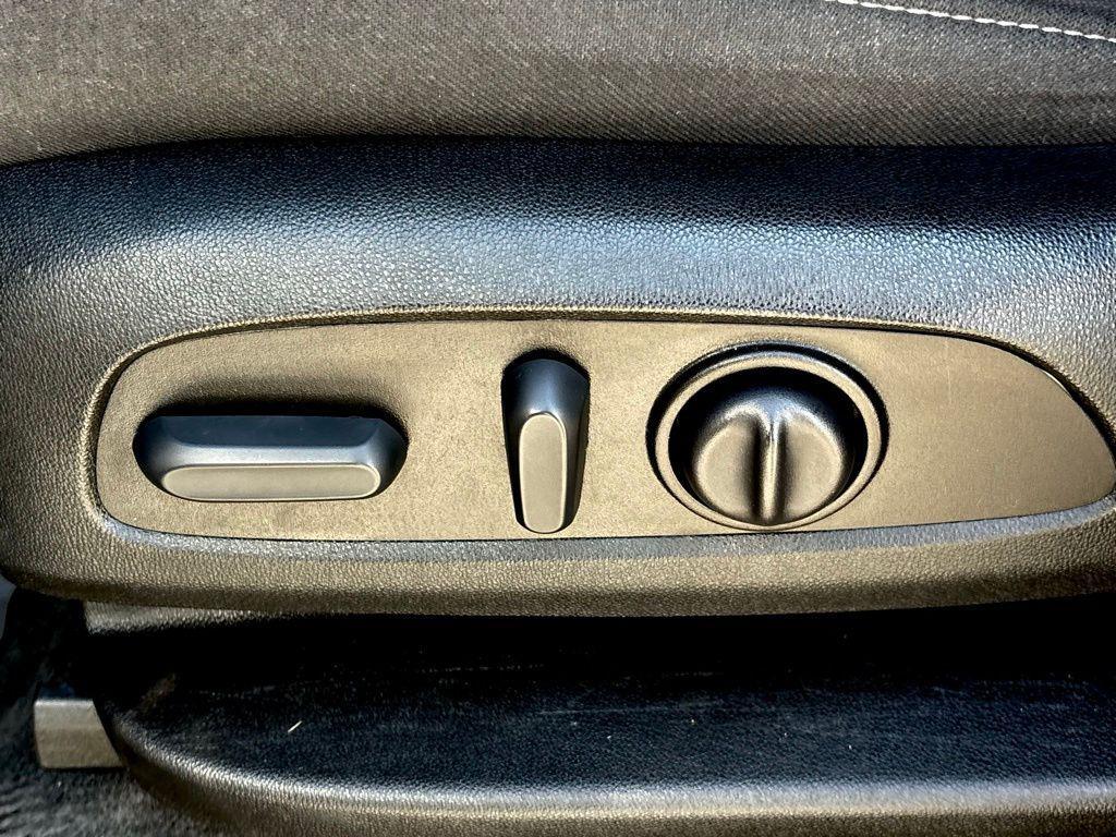 used 2023 Chevrolet Traverse car, priced at $26,000