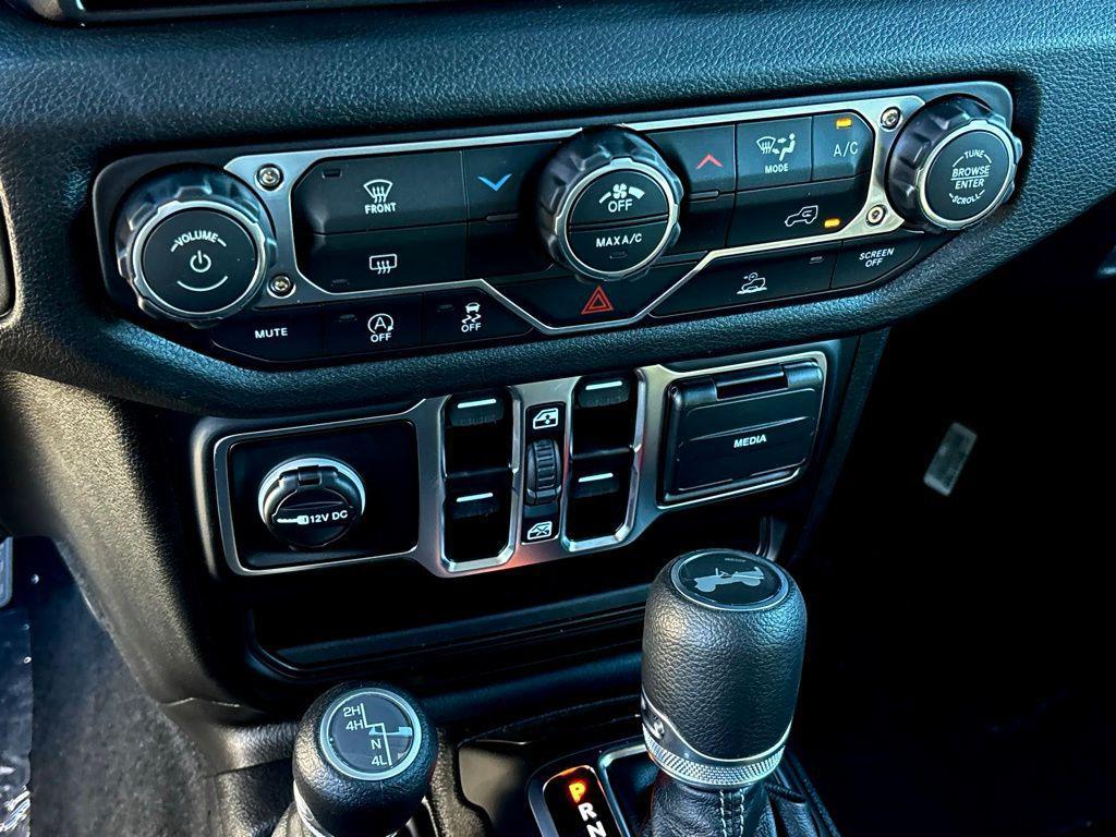 new 2026 Jeep Wrangler car, priced at $46,044