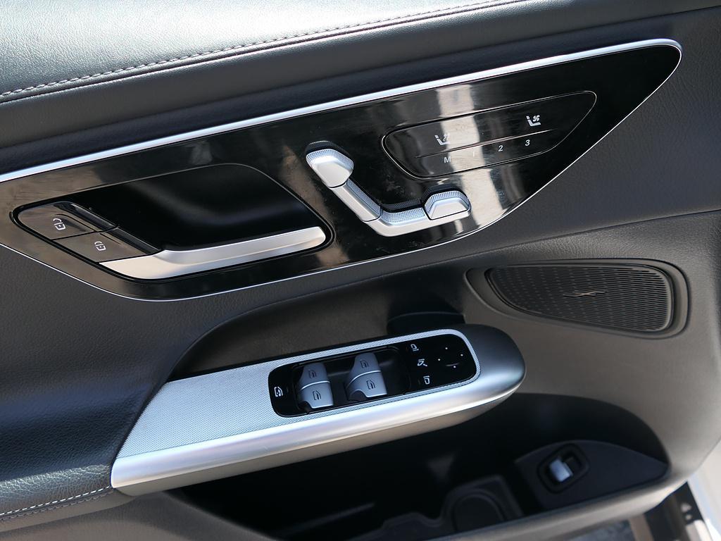 used 2024 Mercedes-Benz GLC 300 car, priced at $37,122