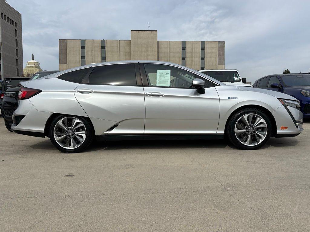 used 2019 Honda Clarity Plug-In Hybrid car, priced at $20,000