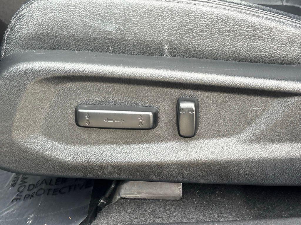 used 2019 Honda Clarity Plug-In Hybrid car, priced at $20,000