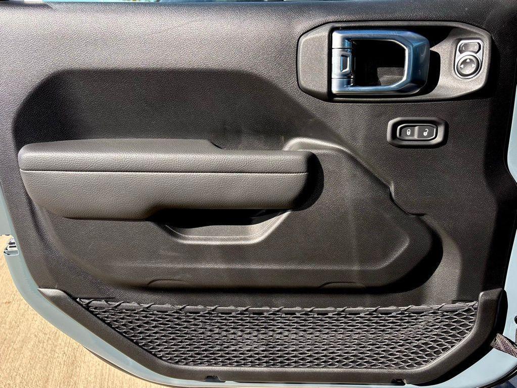 new 2026 Jeep Gladiator car, priced at $46,334