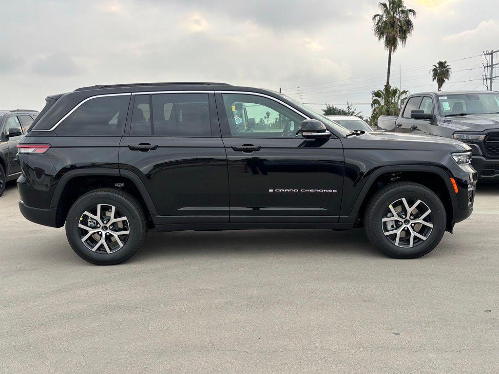 new 2025 Jeep Grand Cherokee car, priced at $44,219