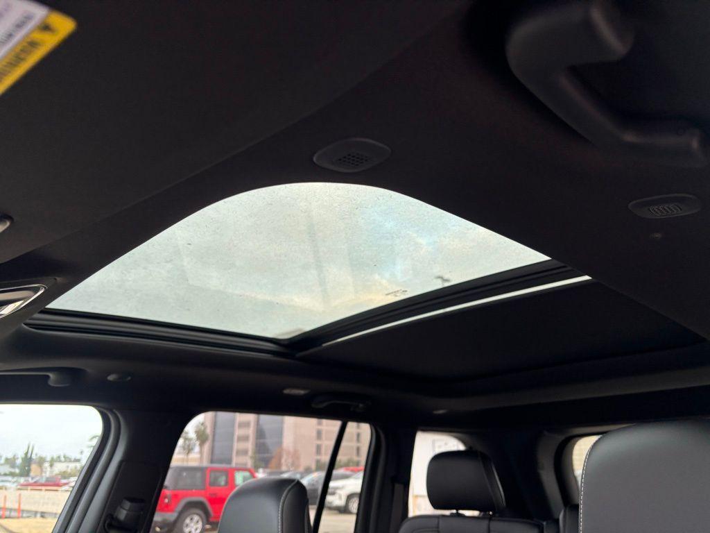 new 2025 Jeep Grand Cherokee car, priced at $44,219