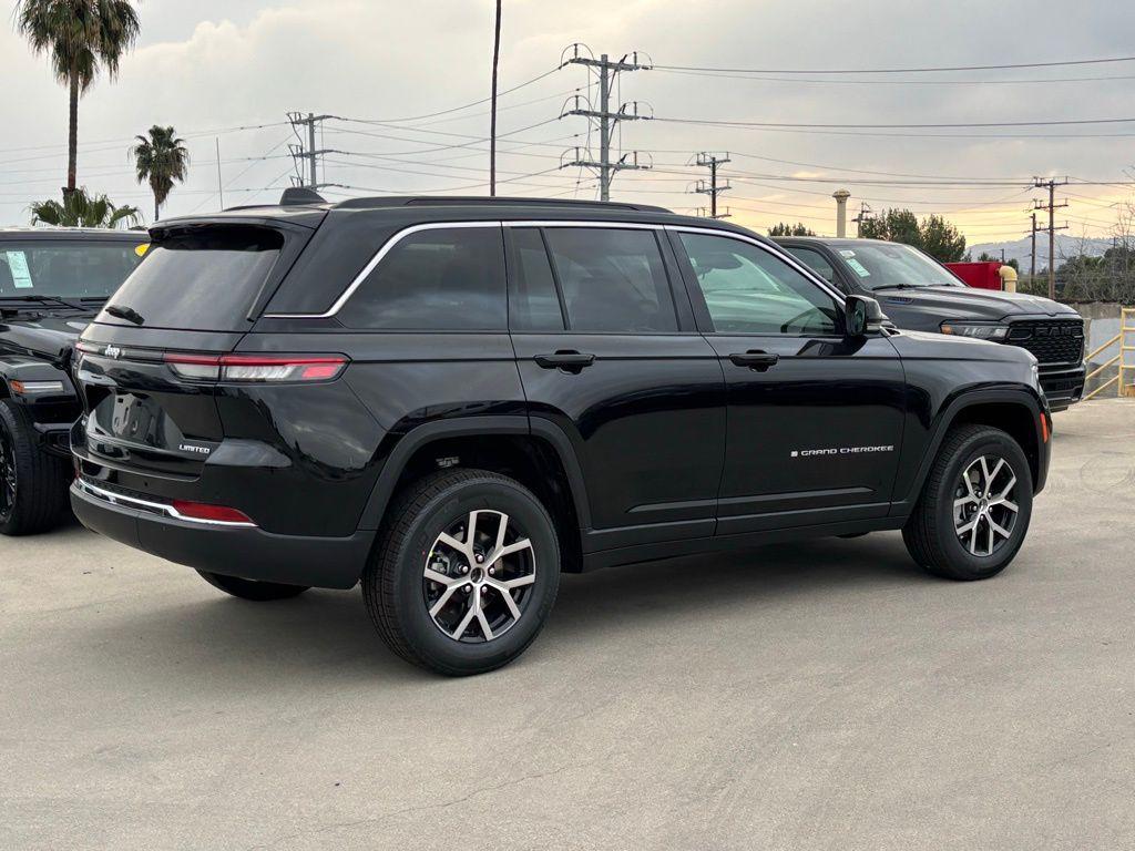 new 2025 Jeep Grand Cherokee car, priced at $44,219