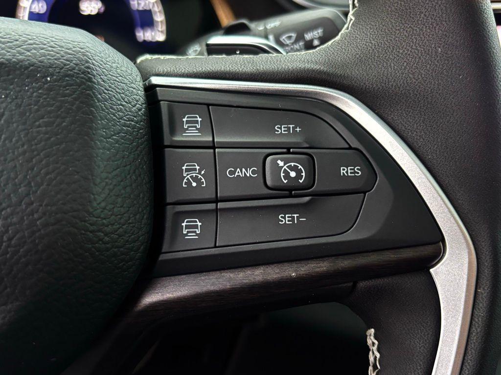 new 2025 Jeep Grand Cherokee car, priced at $44,219