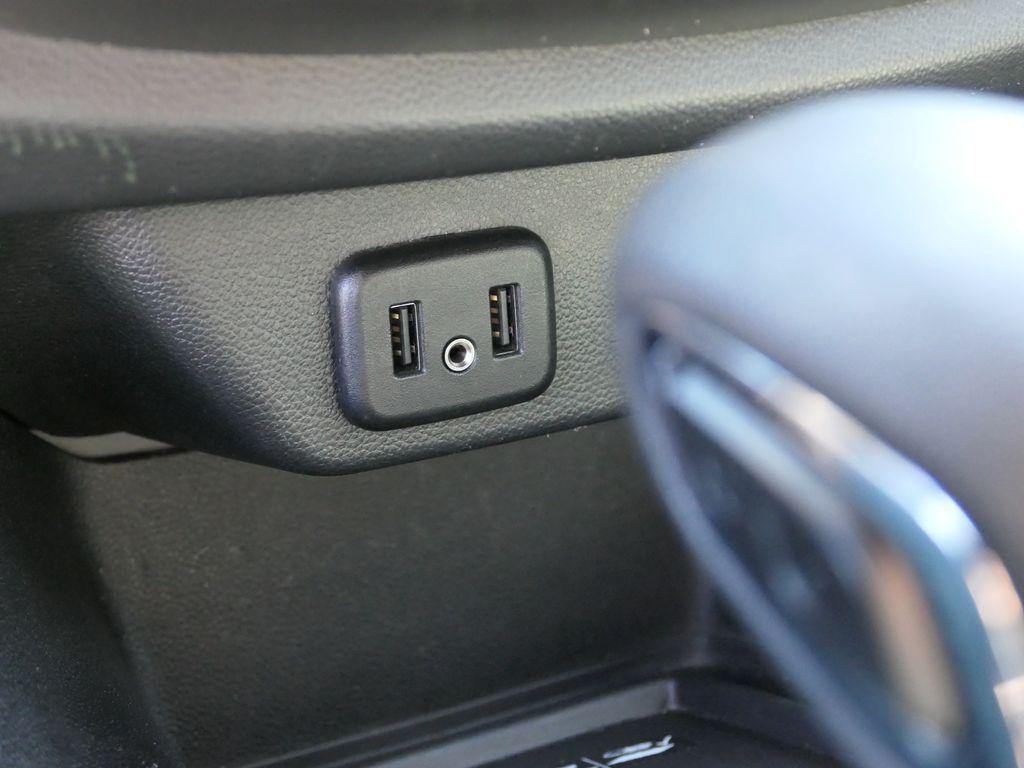 used 2023 Chevrolet Traverse car, priced at $24,000