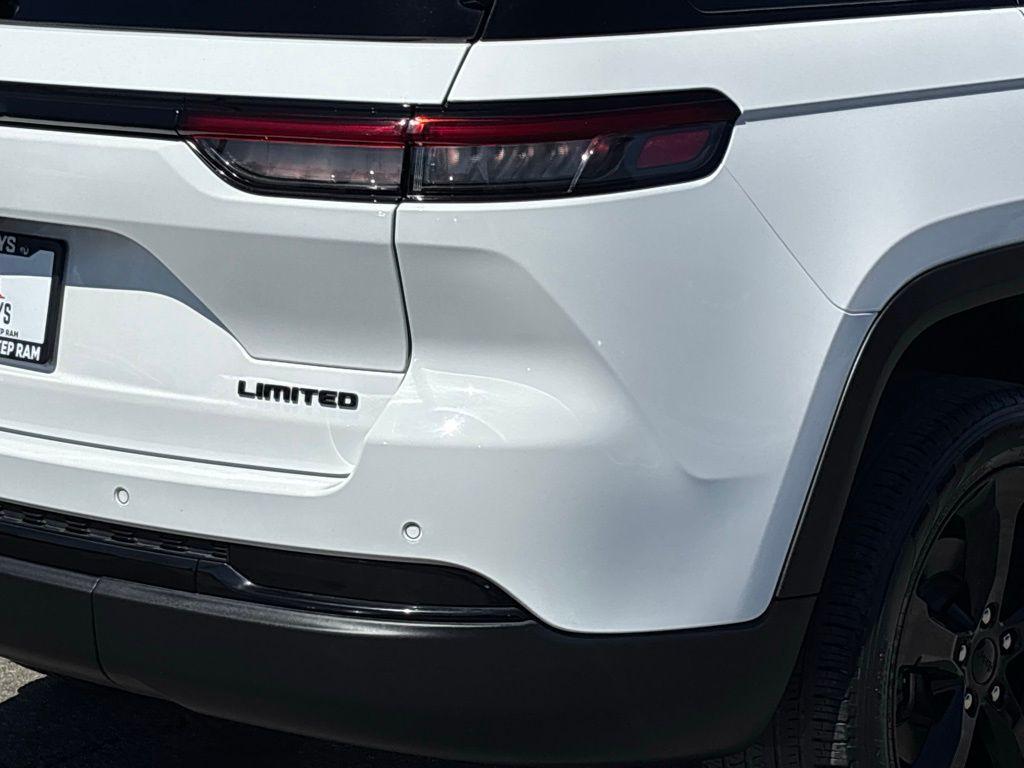 used 2023 Jeep Grand Cherokee car, priced at $33,000