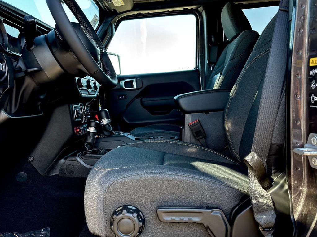 new 2026 Jeep Wrangler car, priced at $46,289