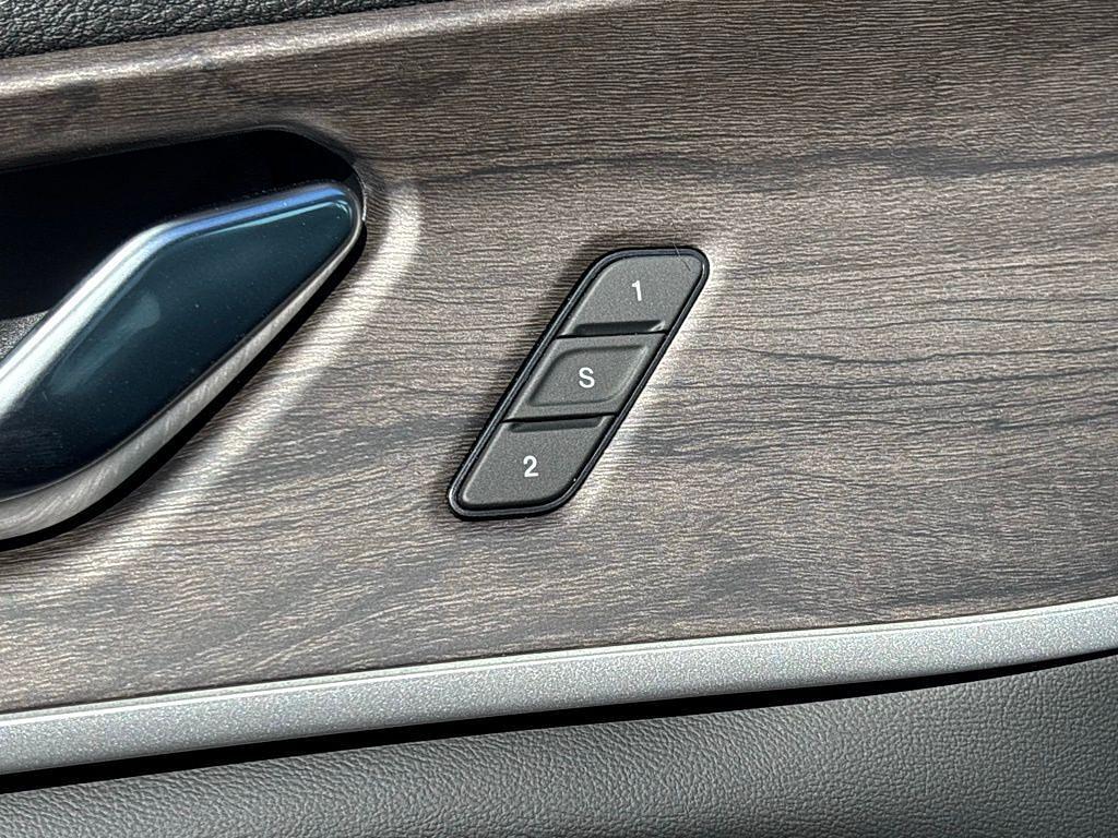 new 2026 Jeep Grand Cherokee car, priced at $43,257